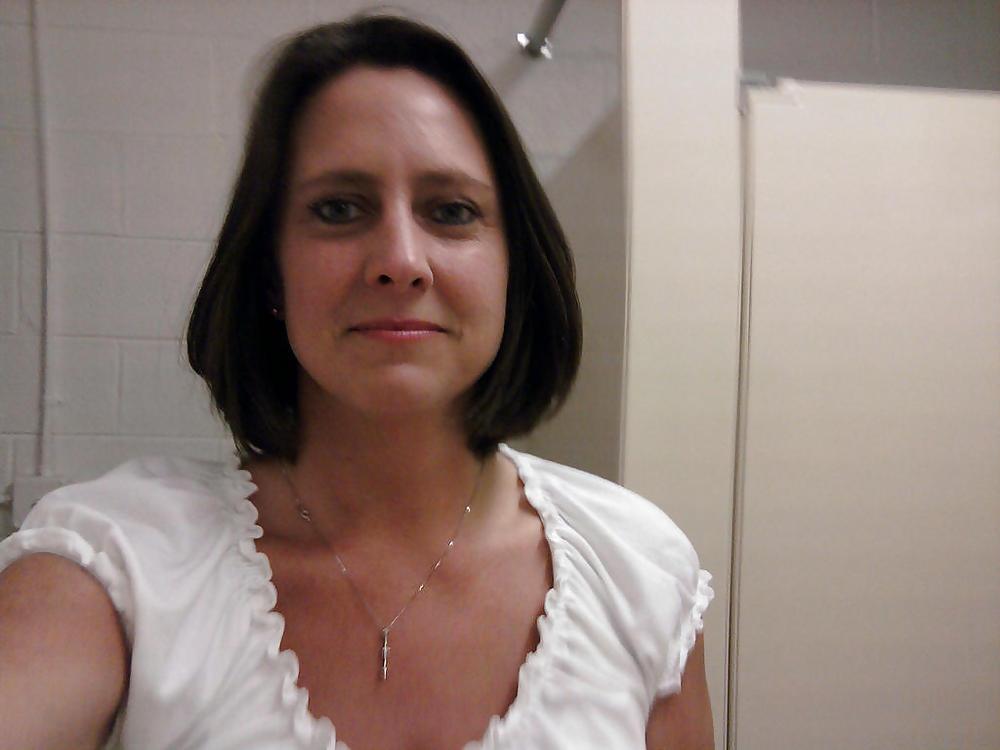 25P Milfs - Dressed And Sexy 