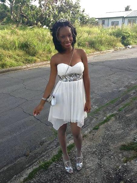 25P Ebony pantyhose non nude