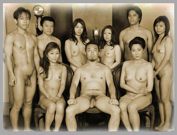 17P Groups of Japanese Girls Nude.