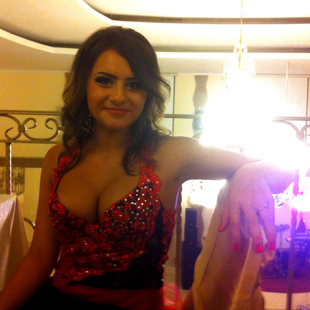 20P Romanian Teen Slut Larisa