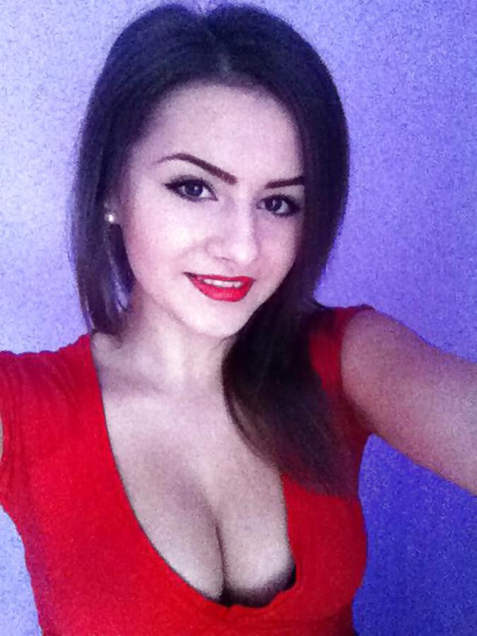 20P Romanian Teen Slut Larisa