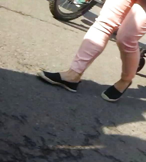 20P Spy feet, legs and skirt romanian