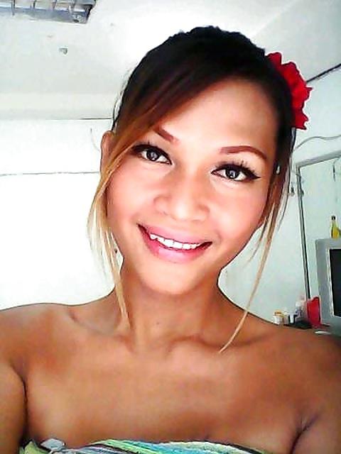 25P Blond Ladyboy Bee aka Alice from Pattaya