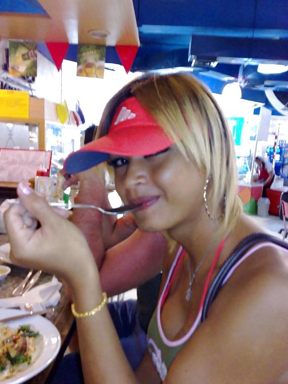 25P Blond Ladyboy Bee aka Alice from Pattaya