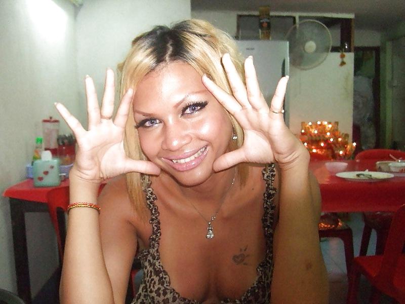 25P Blond Ladyboy Bee aka Alice from Pattaya