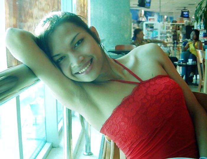 25P Blond Ladyboy Bee aka Alice from Pattaya