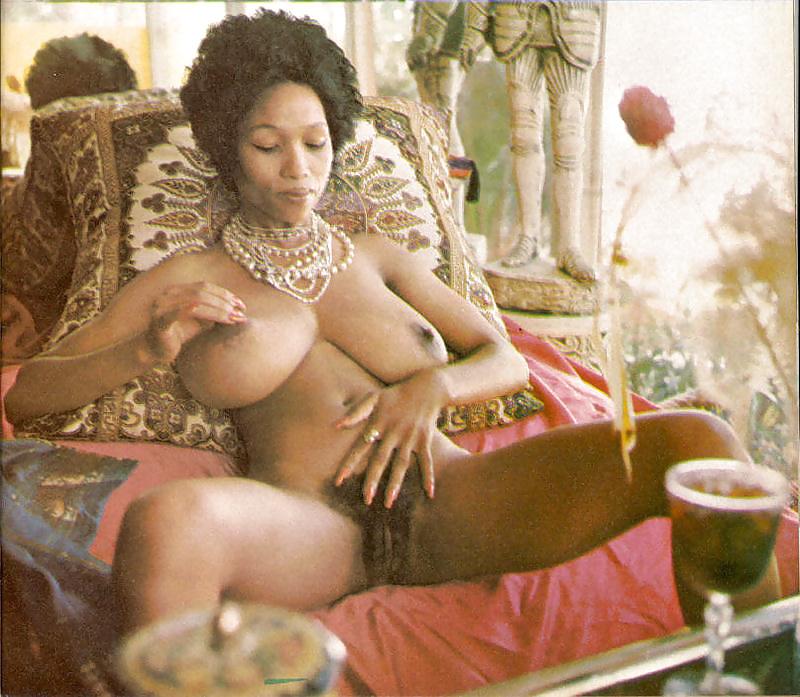 12P CLASSIC BLACK MILFS AND MATURES VOL.10