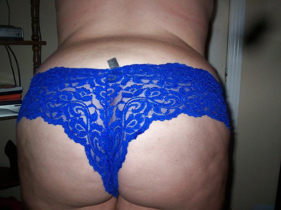 25P Fatty Teen Showing Off