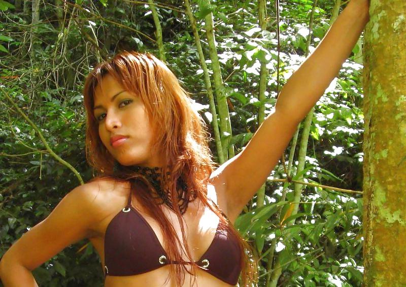 25P Filipino Ladyboy Salma