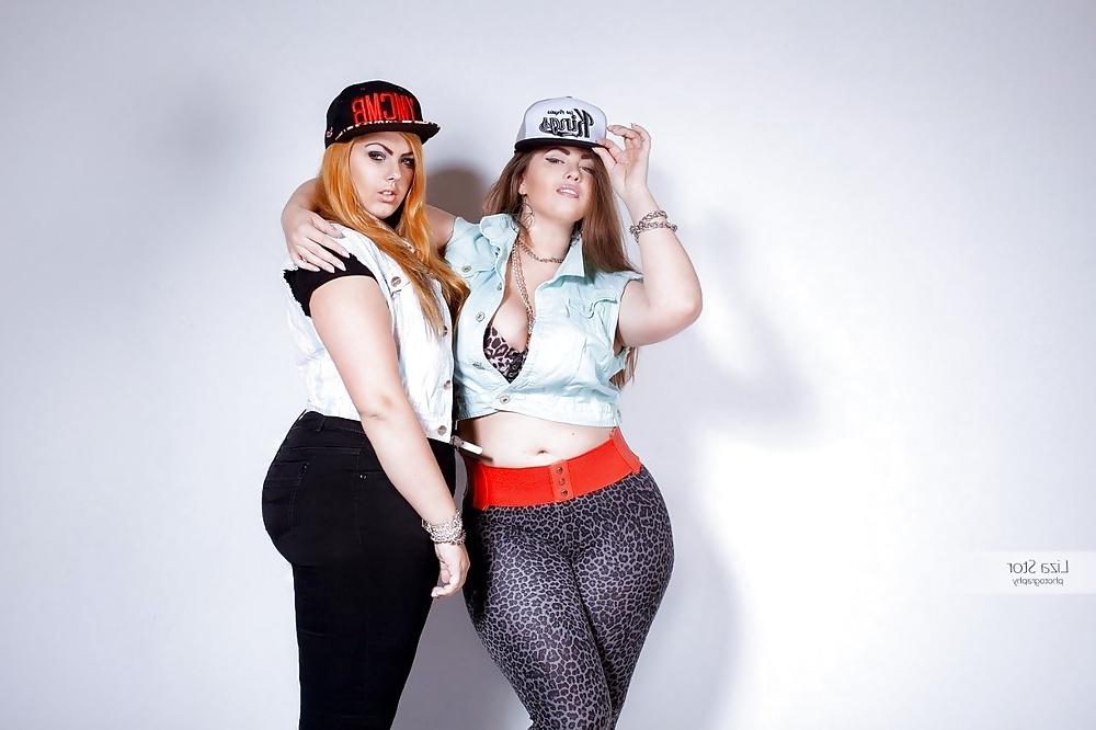 25P Non nude BBWs and SSBBWs