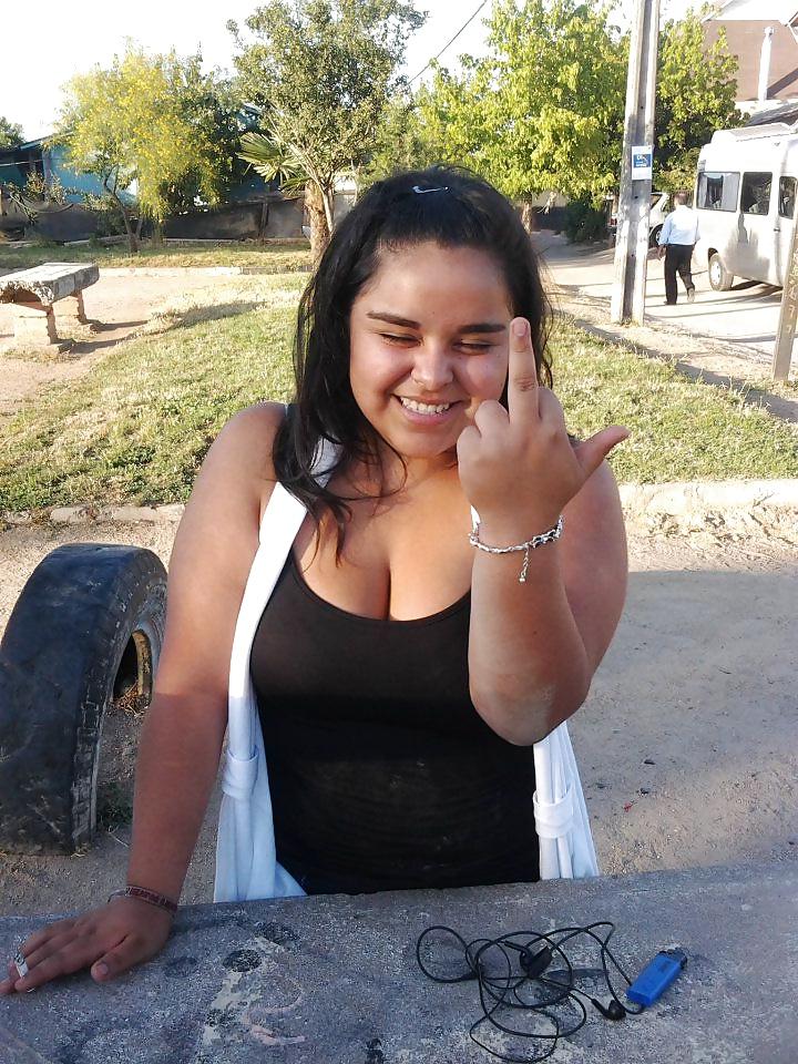 25P Claudia Tetona Chilena Non-Nude