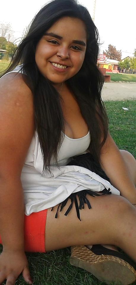 25P Claudia Tetona Chilena Non-Nude