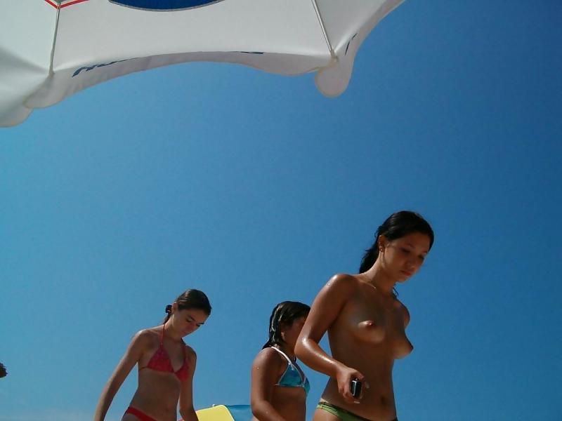 25P Romanian girls at the beach 8 RO7