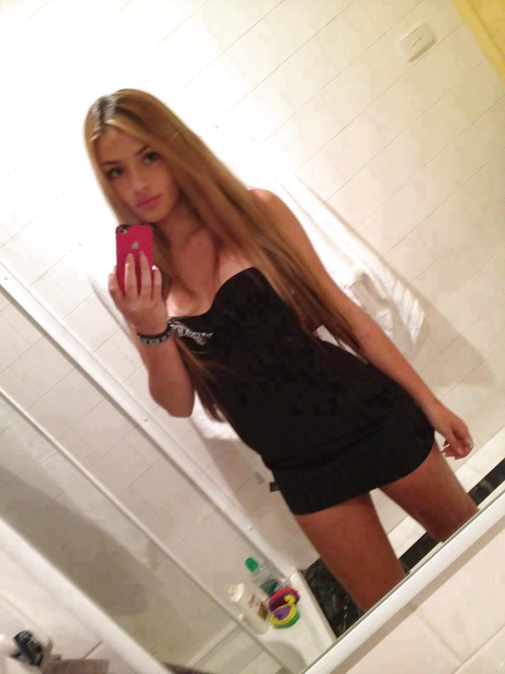 25P Albanian Sexy Girls (Not-nude)