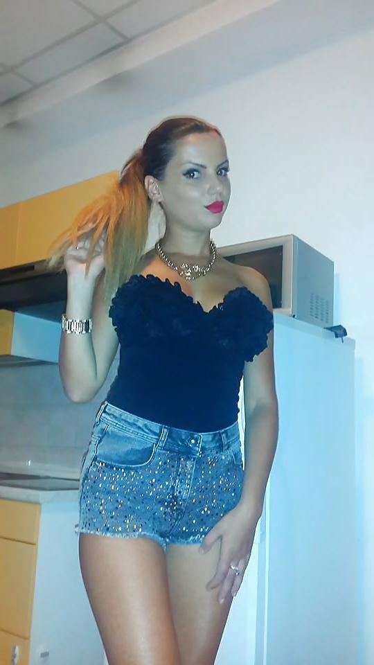 25P Albanian Sexy Girls (Not-nude)