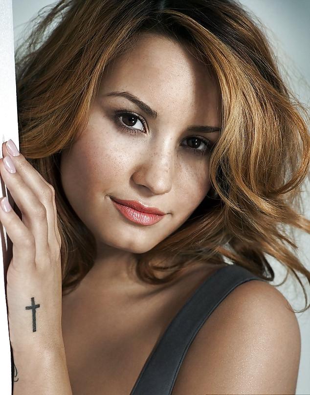 25P Demi Lovato vs. Demi Moore