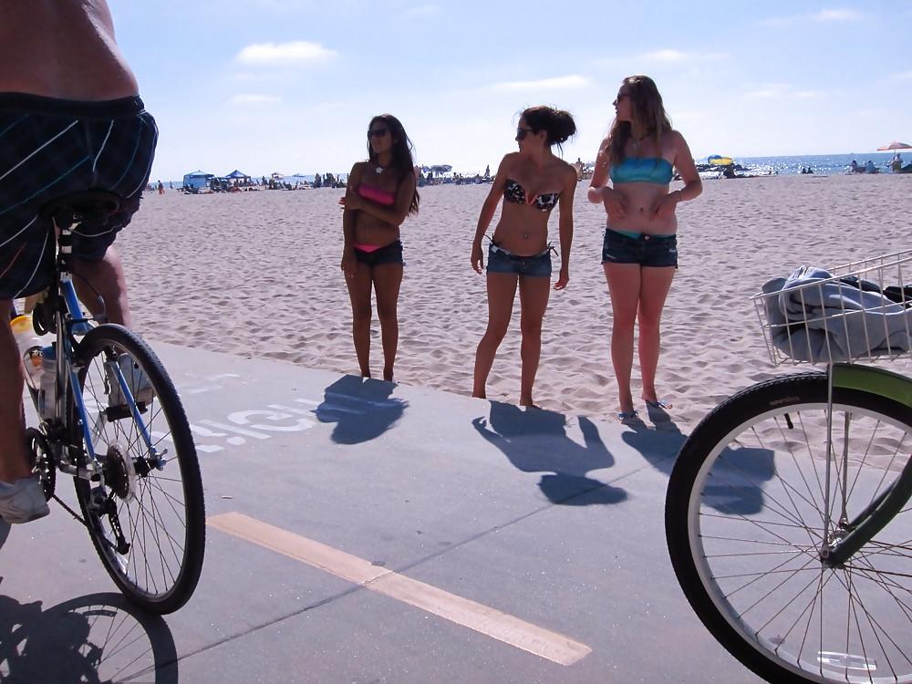 8P Voyeur Bikini