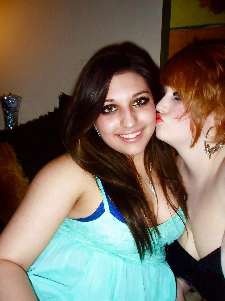 10P Leeds Ebony and Ivory