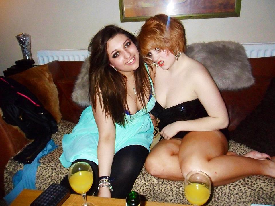 10P Leeds Ebony and Ivory