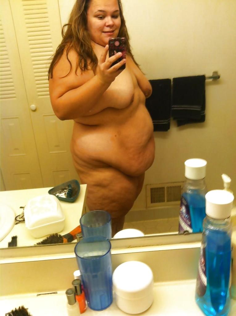 25P KICKASS BBW SELFIES