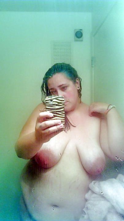 25P KICKASS BBW SELFIES