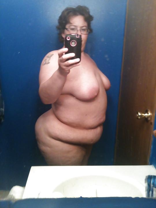 25P KICKASS BBW SELFIES