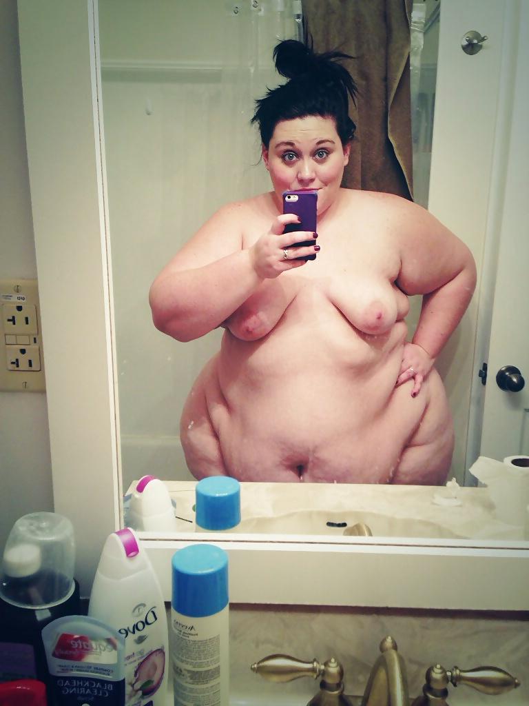 25P KICKASS BBW SELFIES