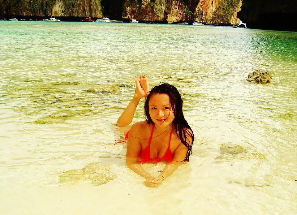 25P Asian slut