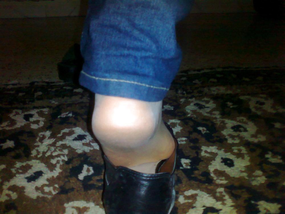 12P Les pieds d'une filles arabes tunisienne 2