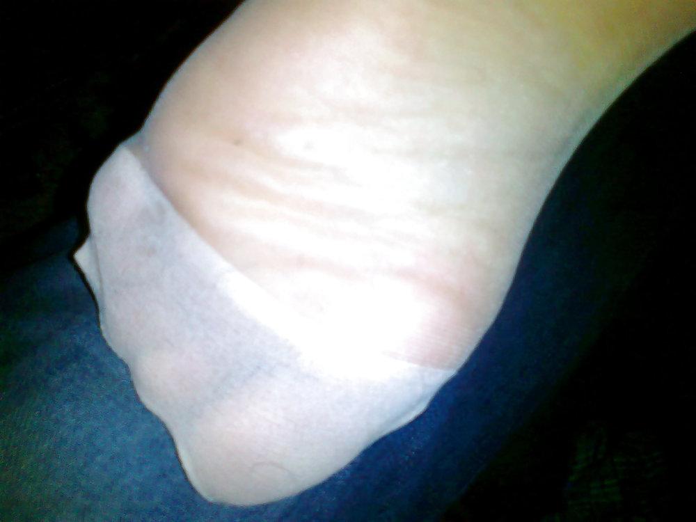 12P Les pieds d'une filles arabes tunisienne 2