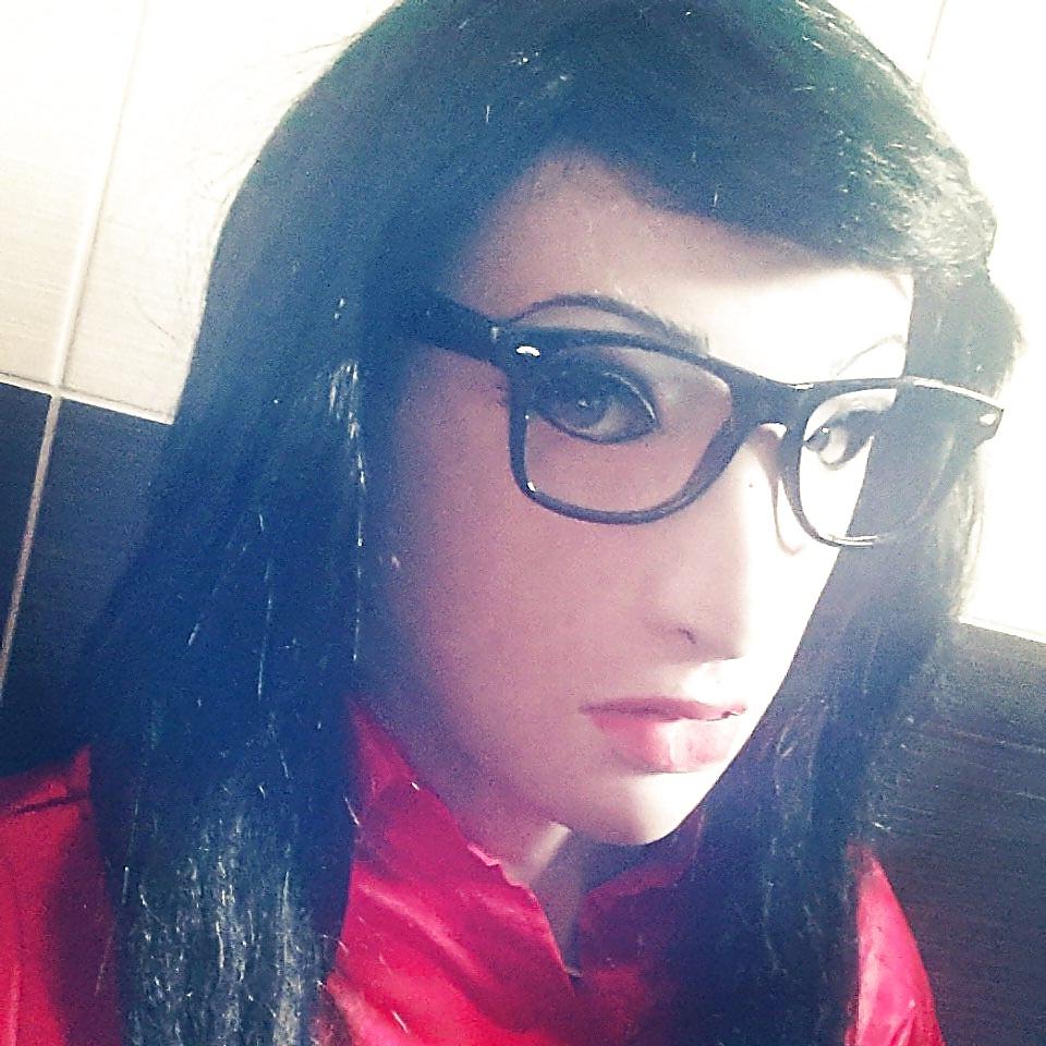 22P Satin&Rubber tranny Selfie