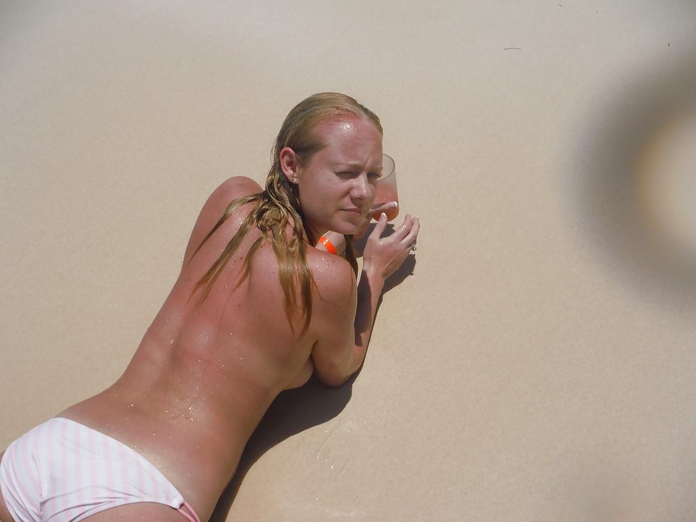 25P Hot and naked vacation