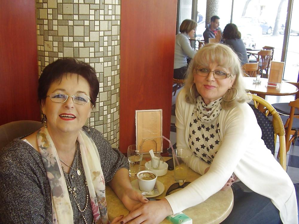 19P Blonde Mature Lady