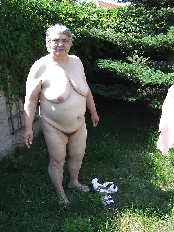 25P Les salopes ( matures,granny )