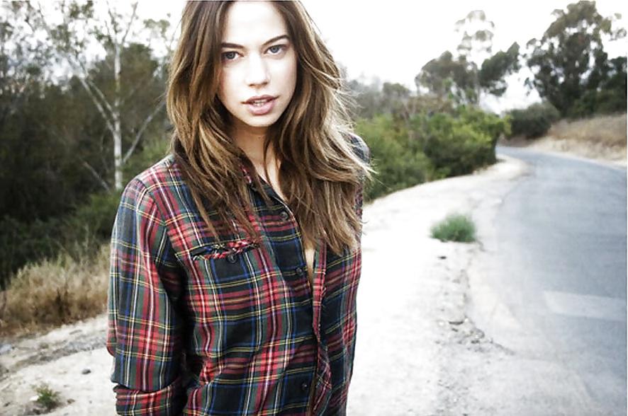25P Crush Analeigh Tipton non-nude