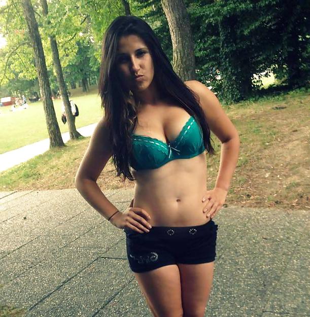 25P Facebook teen sluts - who would you fuck?