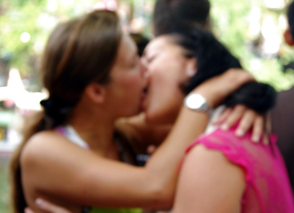 25P Lesbian romantic