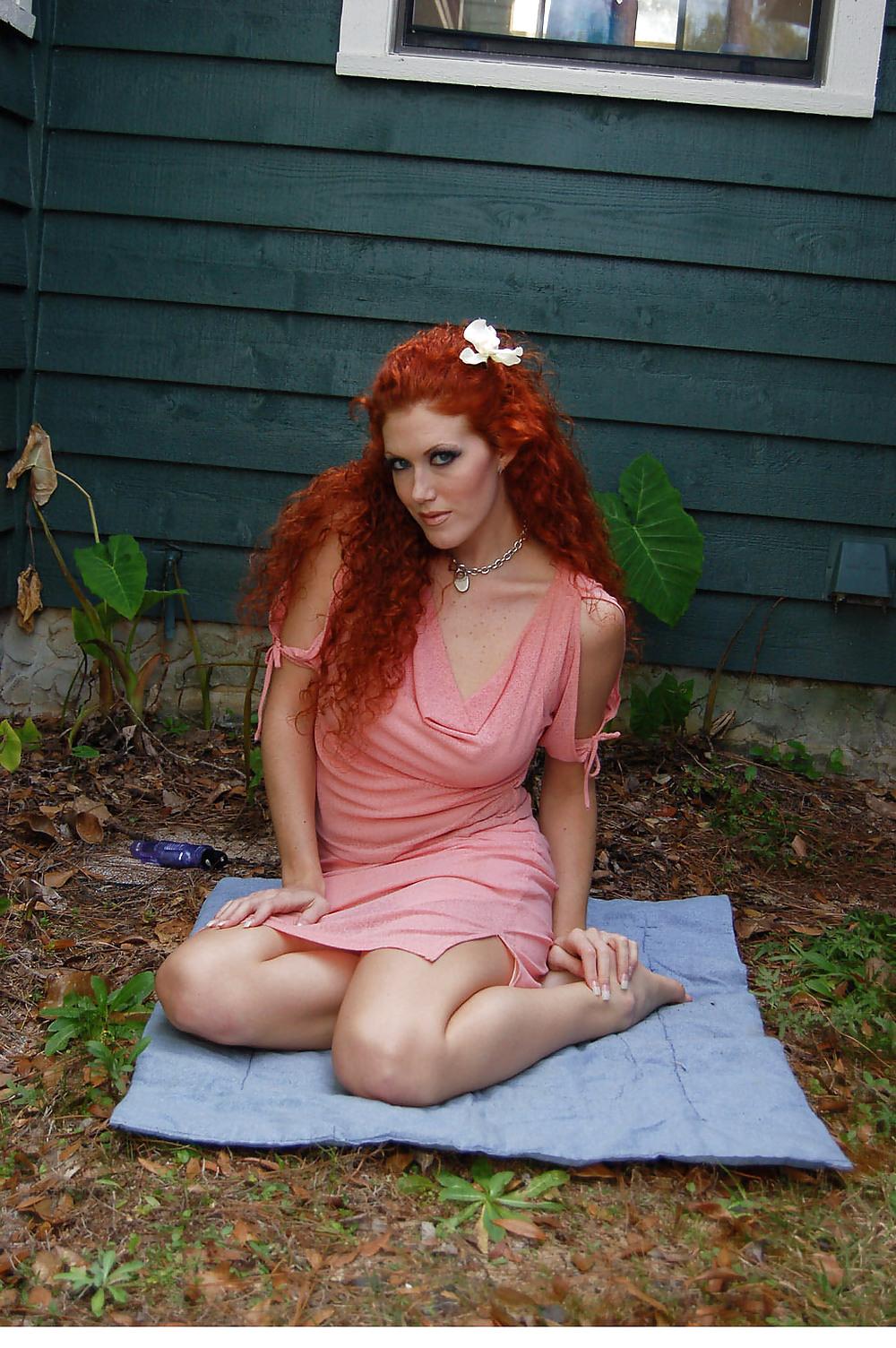 21P Sabrina-Hairy Goddess