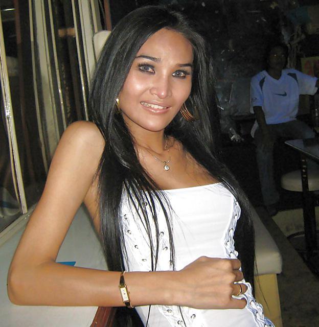 25P Ladyboy Paris from Pattaya
