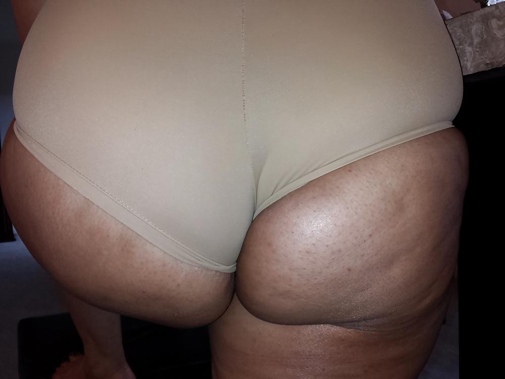 9P Latin wife thick ass cheeks nice and thick!!!