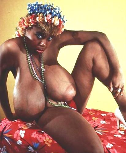18P Huge Vintage Ebony Juggs