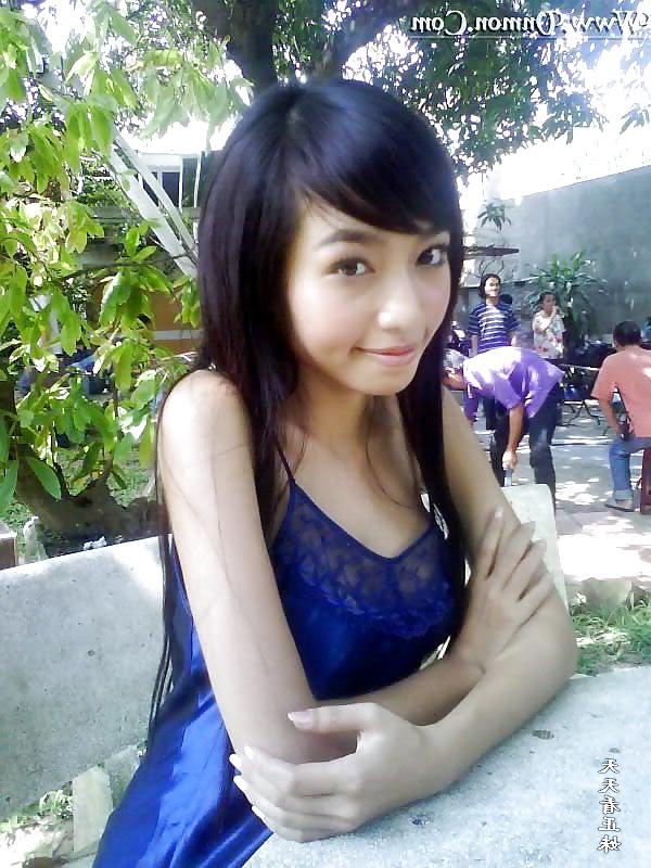 25P Asian Sweethearts - Elly Tran Ha