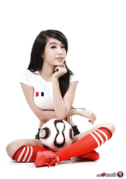 25P Asian Sweethearts - Elly Tran Ha