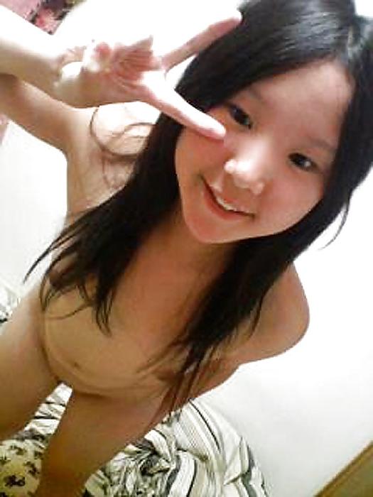 8P The Beauty of Amateur Asian College Teens