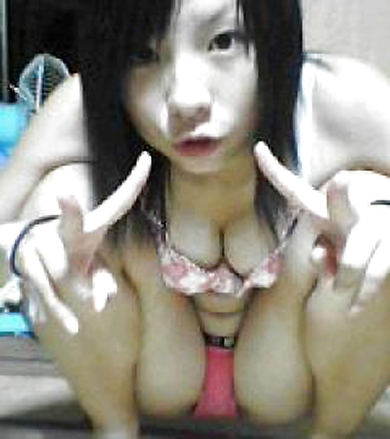 8P The Beauty of Amateur Asian College Teens