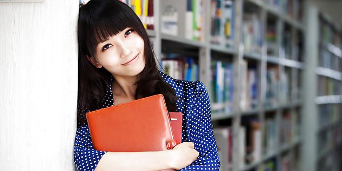 25P Asian College Students