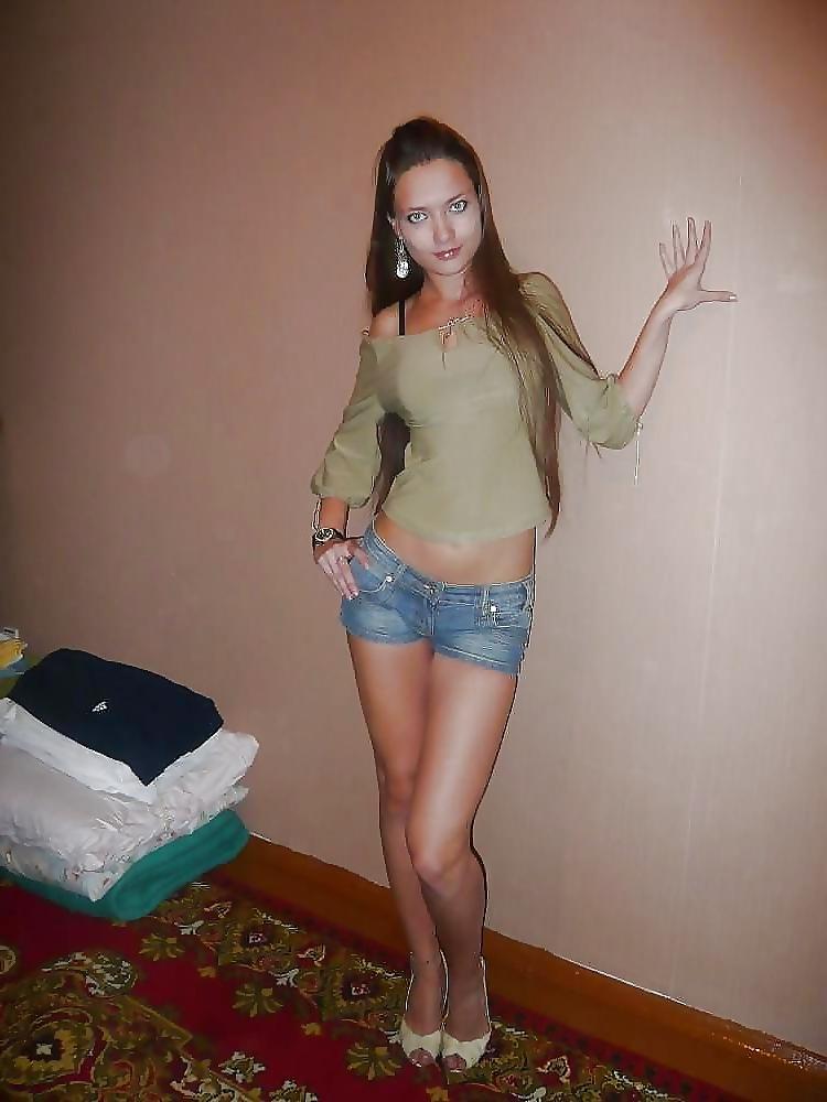 21P Sexy Girls with clothes (Non Naked) 1 - MMR