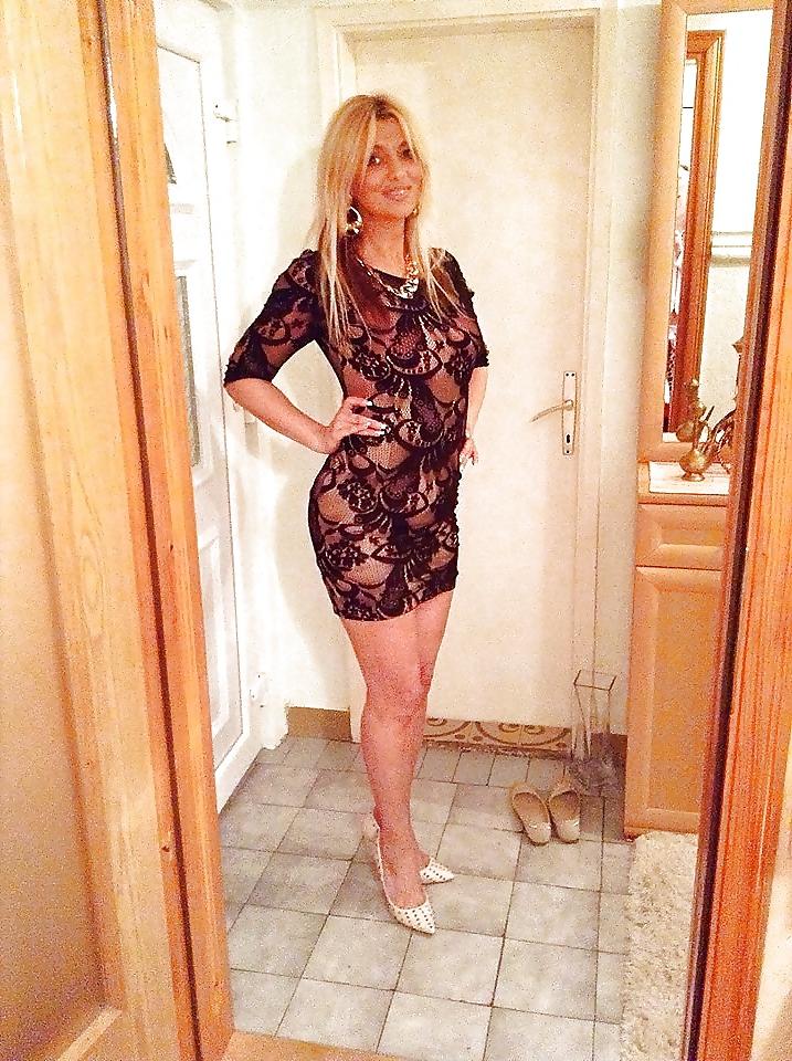 21P Sexy Girls with clothes (Non Naked) 1 - MMR