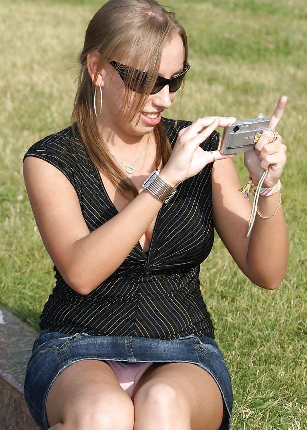25P Voyeur Upskirt  #2