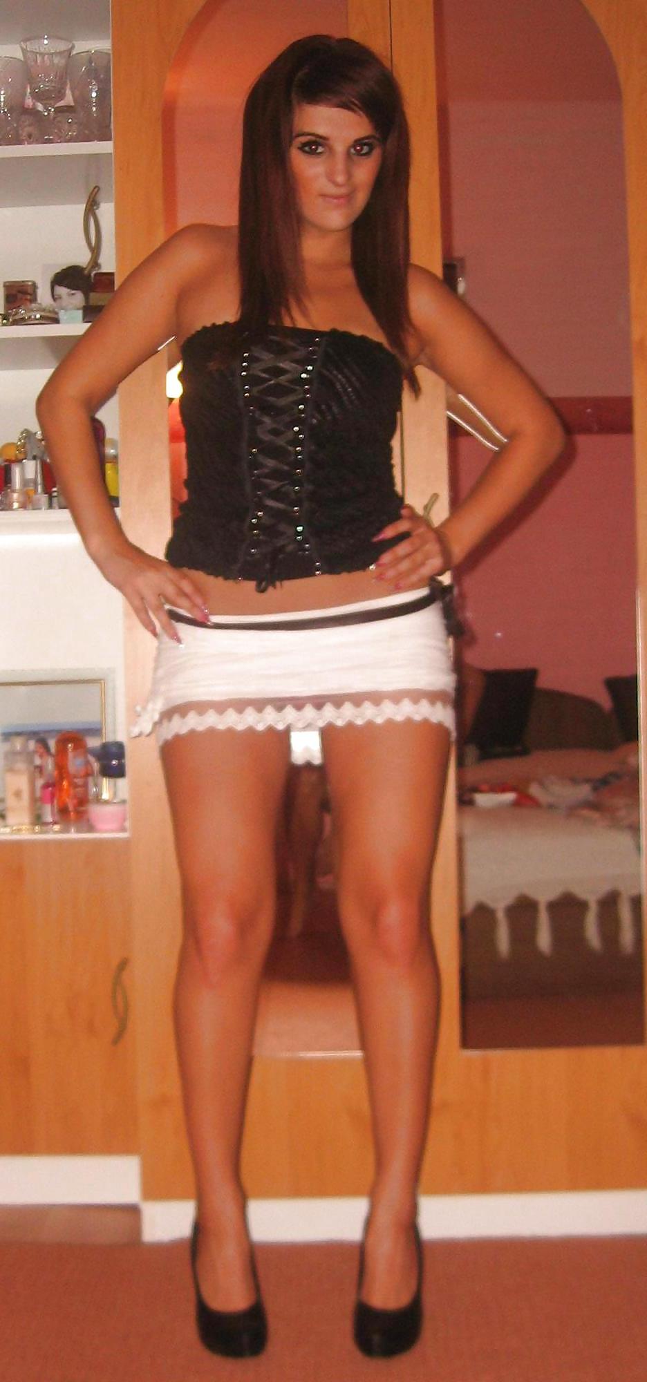 25P Non nude hotties